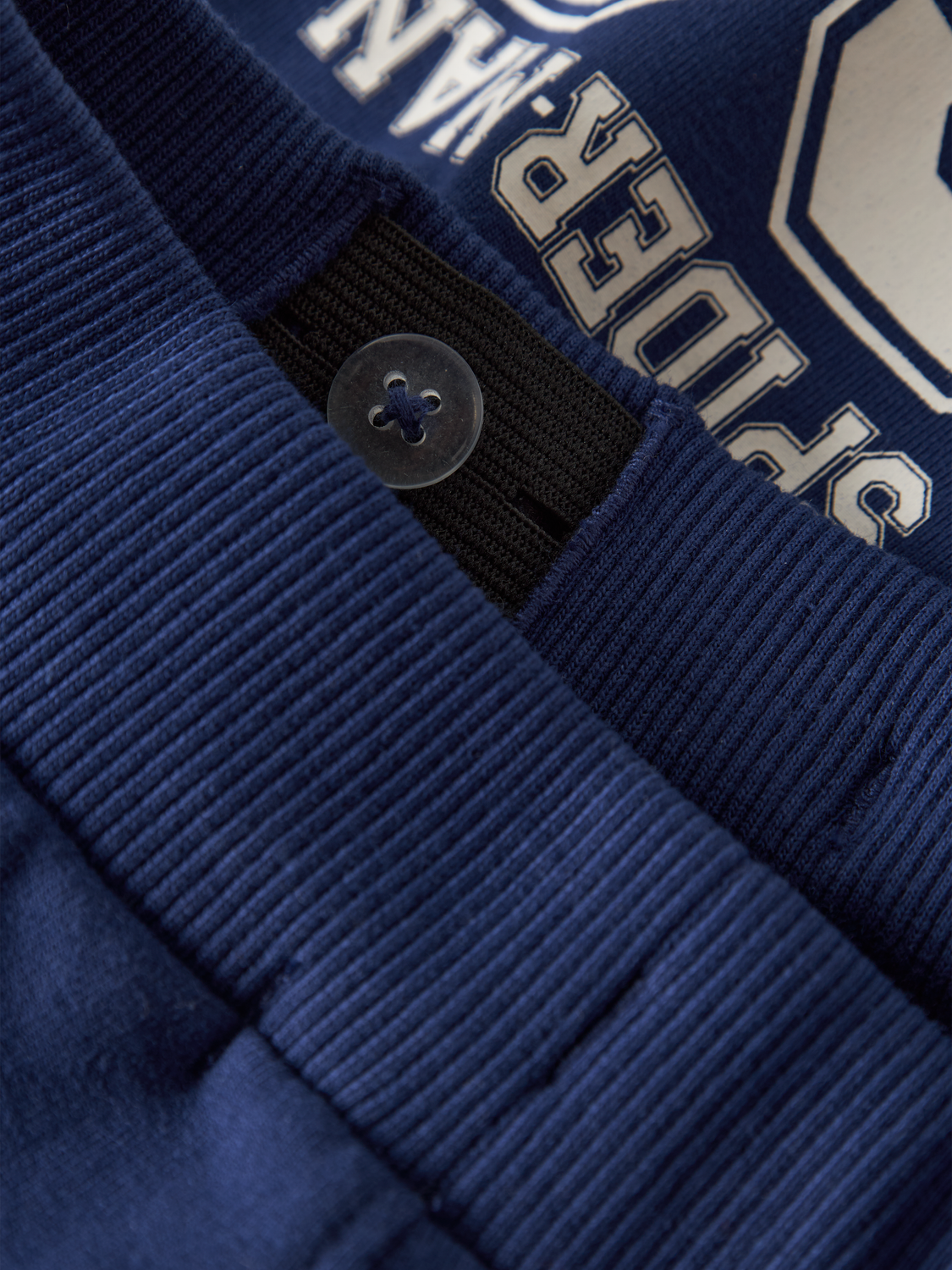 model_shot-front_full